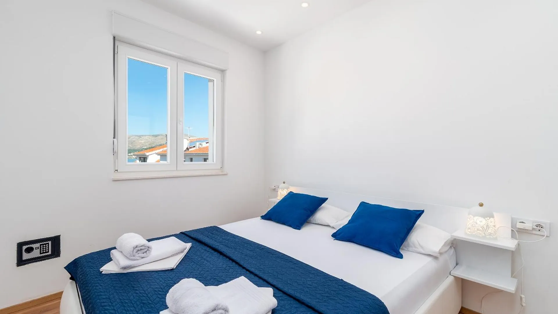 Apartments Lotus Trogir 0*,  Hırvatistan
